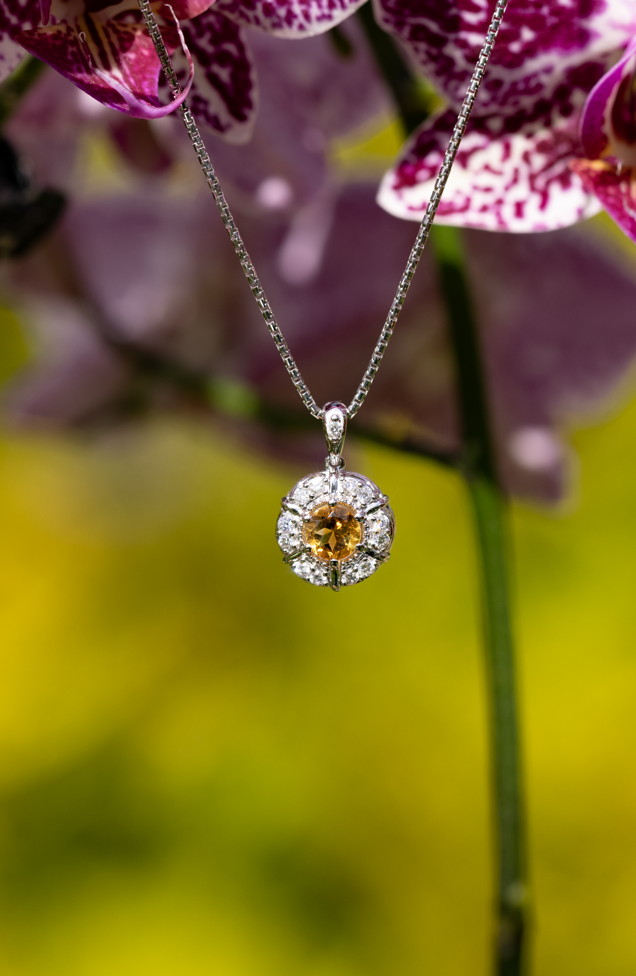 Momento Citrine and Diamond digital locket 14K