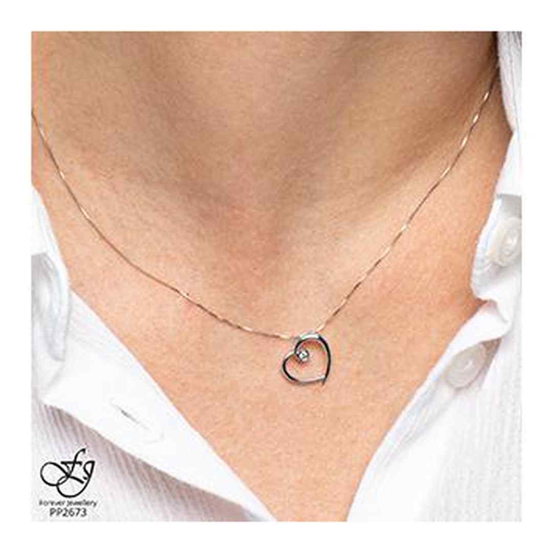 10K White Gold Diamond (0.04 ct. T.W) Heart & Bezel Necklace