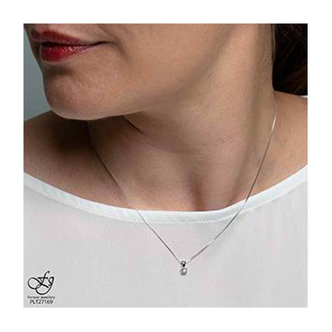 10K White Gold Solitaire Diamond (0.03 ct. T.W.) Necklace