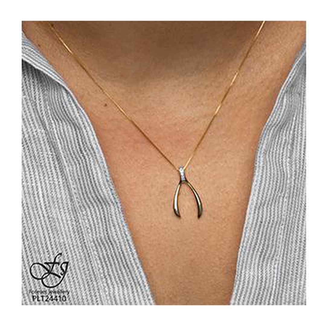 10K Yellow Gold Diamond (0.02 ct. T.W.) Wishbone Necklace