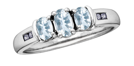 3-Stones Garnet 0.06 ct T.W Diamond White Gold Ring