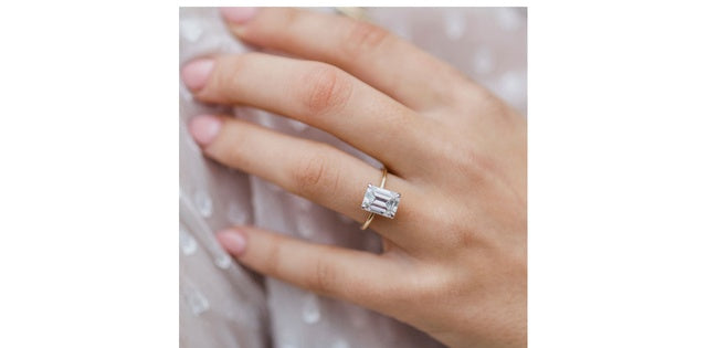 1.00 ct T.W.-14K Yellow Gold Lab Emerald Dimond Solitaire Engagement Ring-