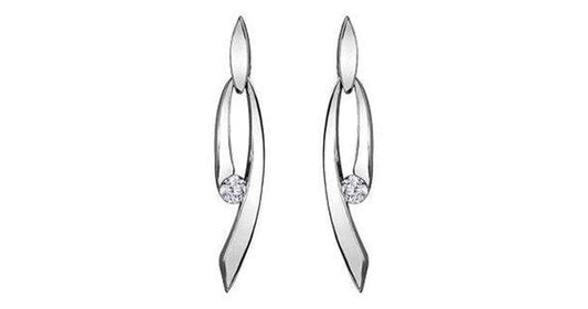 10K White Gold Canadian Diamond (0.10ct T. W) Dangle Earrings