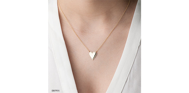 0.14 ct T.W Heart Diamond Ouline Engravable Gold Necklace